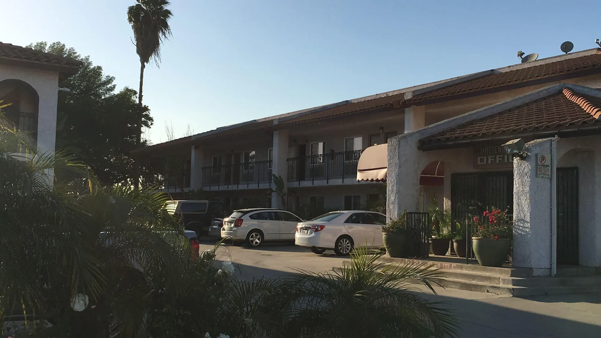 5 Smart 3-Star Hotels Near Eastland Shopping Center