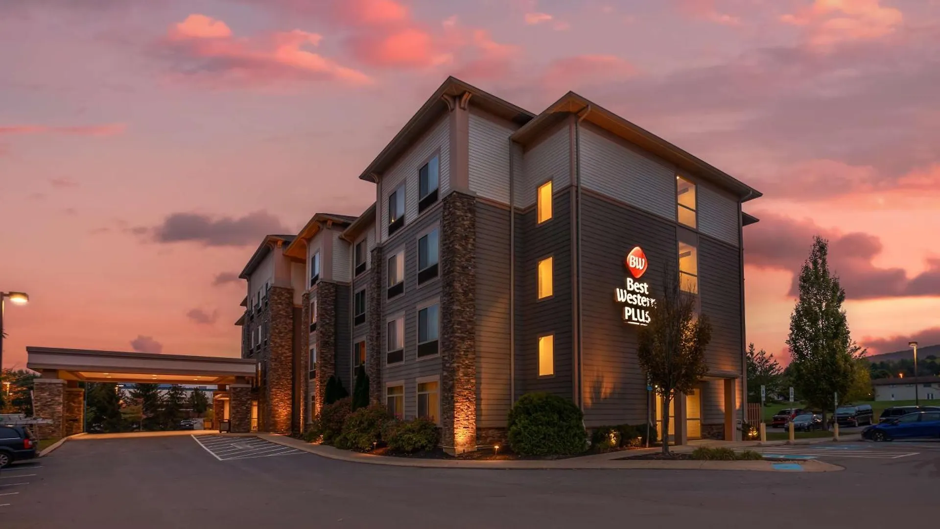 6 Hotels Near Bryce Jordan Center That Are Worth Booking